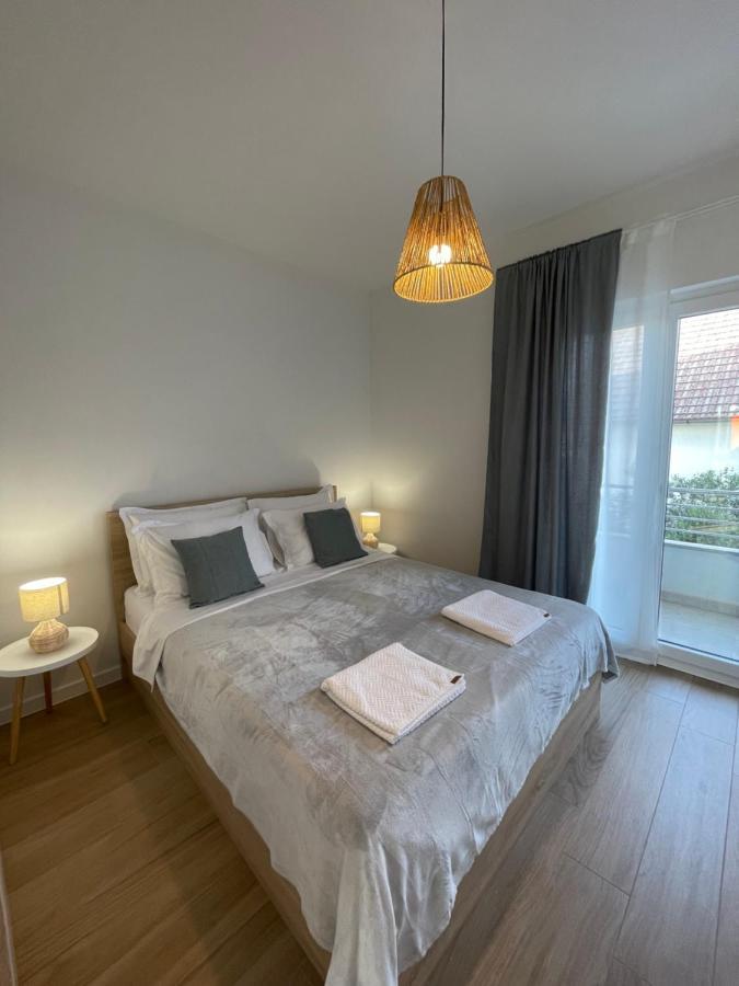 Lux Apartments Vodice Buitenkant foto